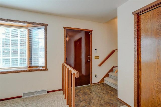 5654 Pennwall Street, Fitchburg, WI 53711