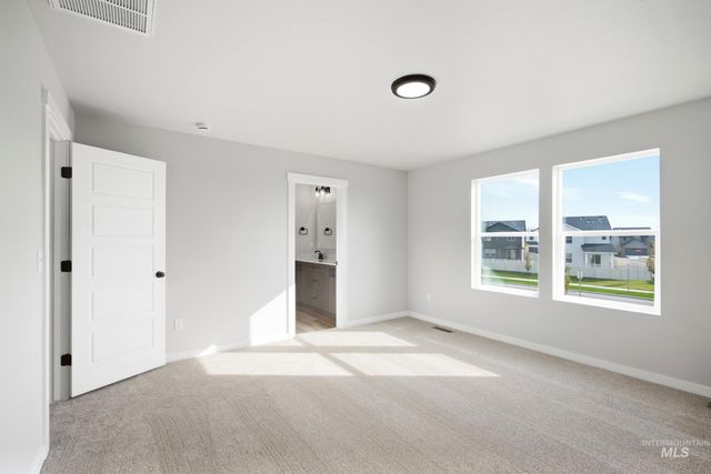 7435 W Newtown Dr, Eagle, ID 83616