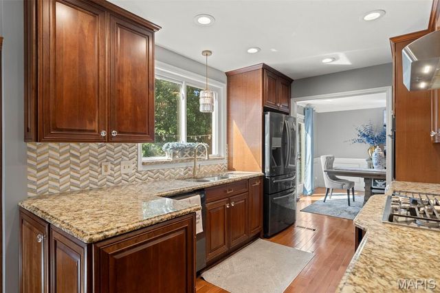 2073 Meadowbrook Way Drive, Chesterfield, MO 63017