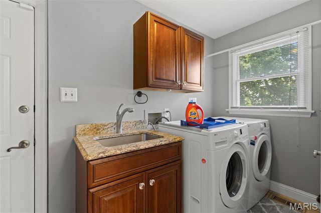 2073 Meadowbrook Way Drive, Chesterfield, MO 63017