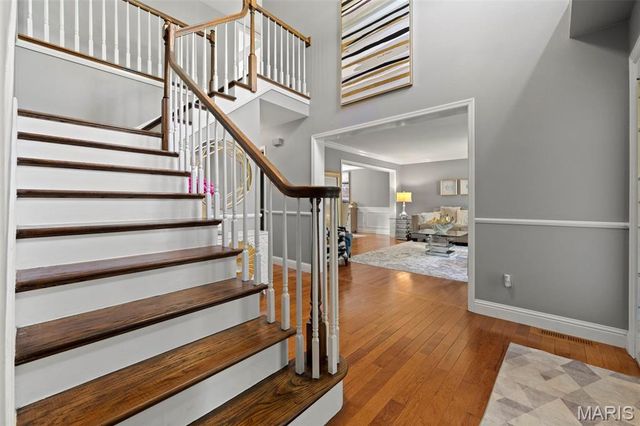 2073 Meadowbrook Way Drive, Chesterfield, MO 63017