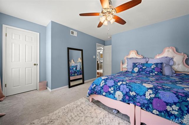 2073 Meadowbrook Way Drive, Chesterfield, MO 63017