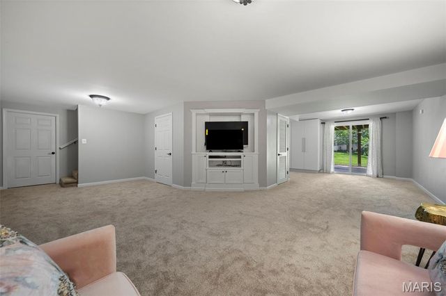 2073 Meadowbrook Way Drive, Chesterfield, MO 63017