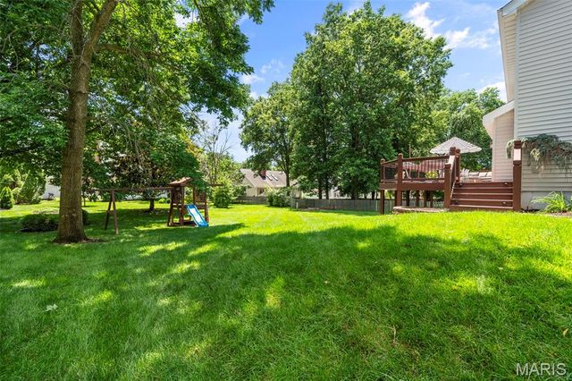 2073 Meadowbrook Way Drive, Chesterfield, MO 63017