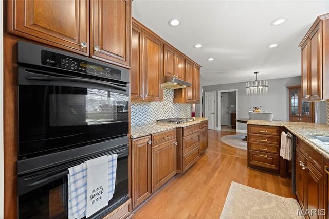 2073 Meadowbrook Way Drive, Chesterfield, MO 63017