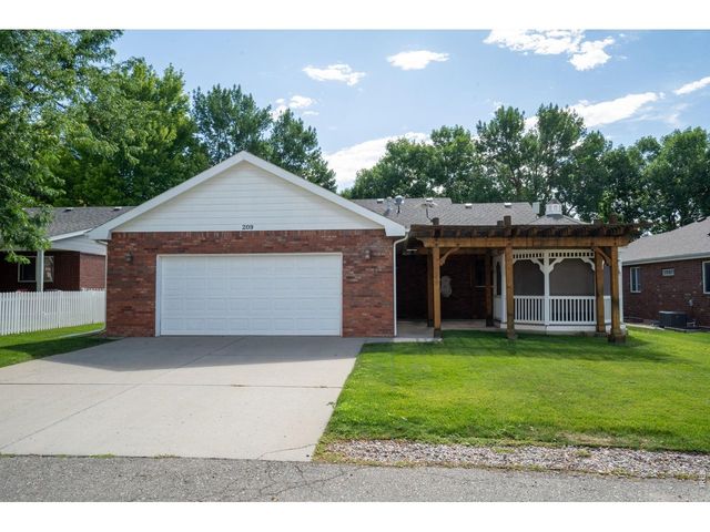 209 Hubbell St, Berthoud, CO 80513