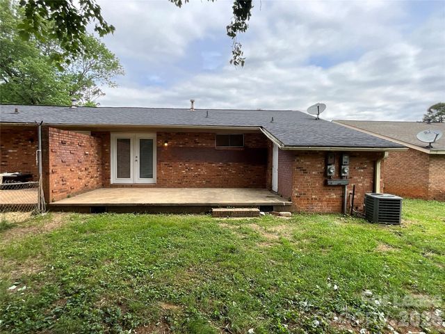 4928 Malibu Drive, Charlotte, NC 28215