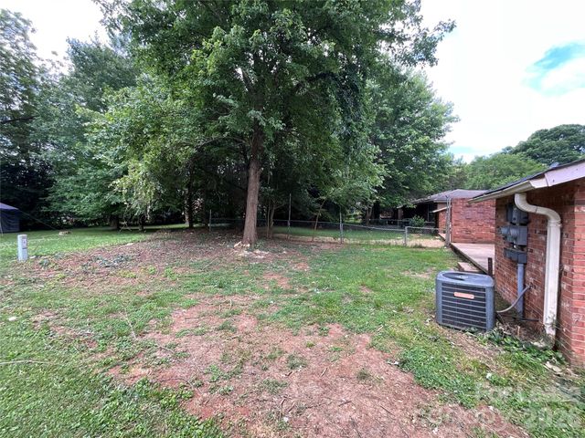 4928 Malibu Drive, Charlotte, NC 28215
