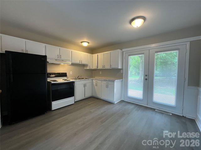 4928 Malibu Drive, Charlotte, NC 28215