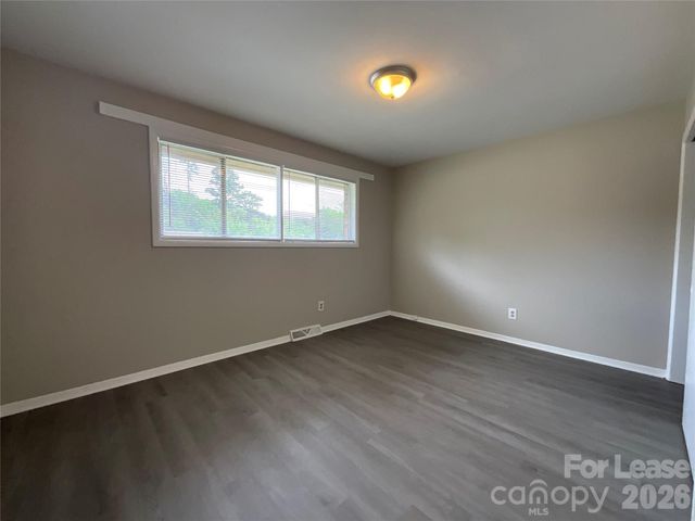 4928 Malibu Drive, Charlotte, NC 28215