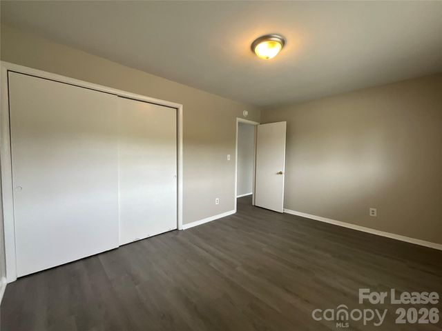 4928 Malibu Drive, Charlotte, NC 28215