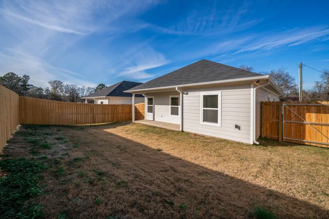 390 Alexander Street, Kilgore, TX 75662