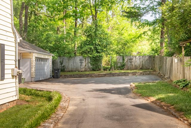 310 Marvin Lane, Lookout Mountain, GA 30750