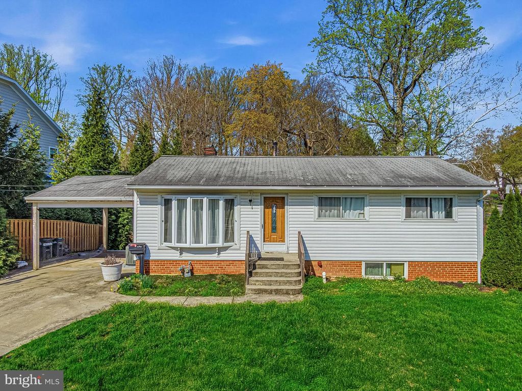 301 PATRICK ST SW, Vienna, VA 22180