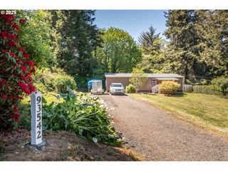 93542 SHADY Ln, North Bend, OR 97459