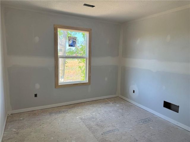 20774 Emerald Street, Spring Hill, KS 66083
