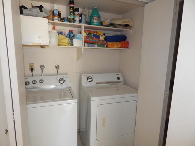 2010 Lawrence Crossley Road 1, Palm Springs, CA 92264