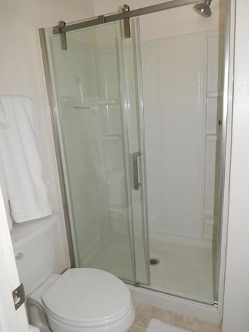 2010 Lawrence Crossley Road 1, Palm Springs, CA 92264