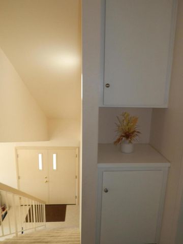 2010 Lawrence Crossley Road 1, Palm Springs, CA 92264