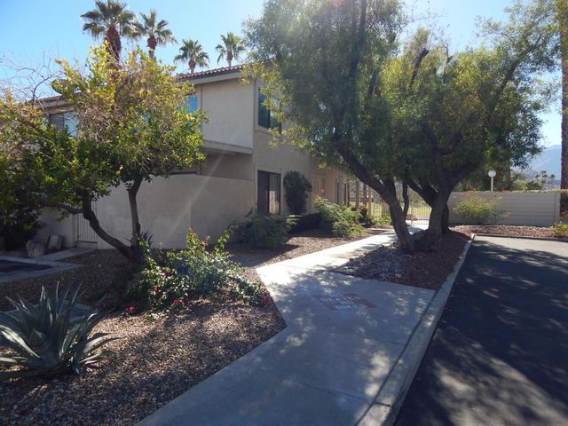 2010 Lawrence Crossley Road 1, Palm Springs, CA 92264