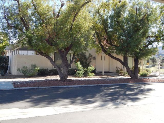 2010 Lawrence Crossley Road 1, Palm Springs, CA 92264