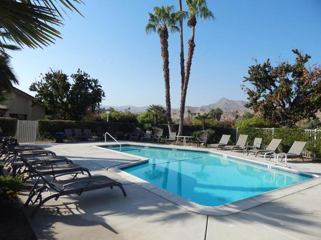 2010 Lawrence Crossley Road 1, Palm Springs, CA 92264