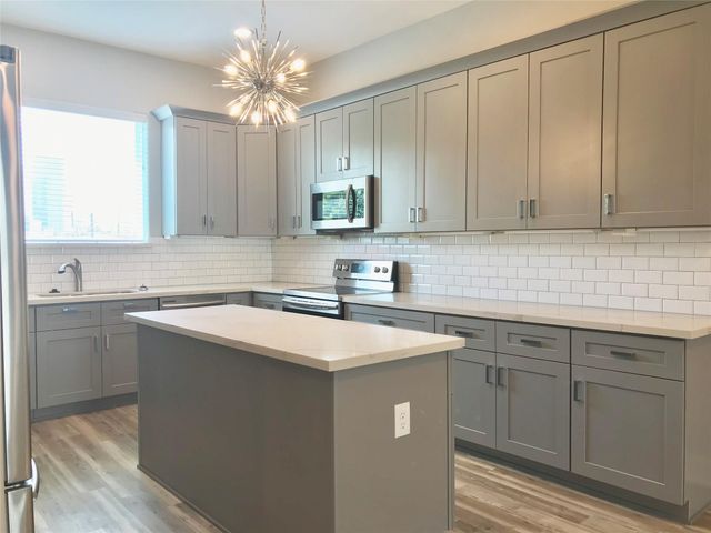 1111 Edwards Street, Houston, TX 77007