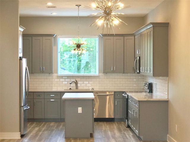 1111 Edwards Street, Houston, TX 77007