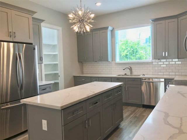 1111 Edwards Street, Houston, TX 77007