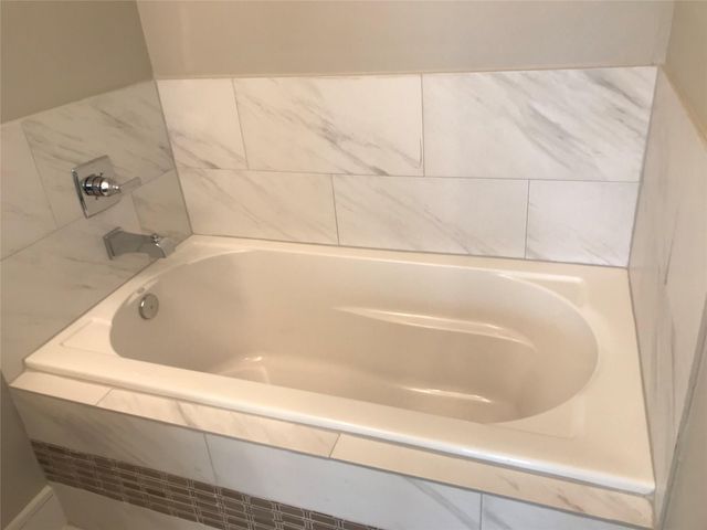 1111 Edwards Street, Houston, TX 77007