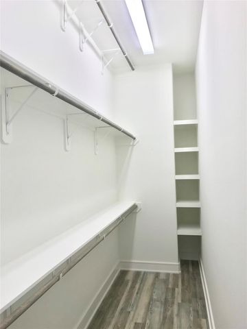 1111 Edwards Street, Houston, TX 77007