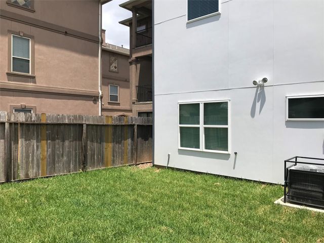 1111 Edwards Street, Houston, TX 77007