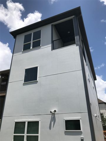 1111 Edwards Street, Houston, TX 77007