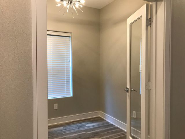 1111 Edwards Street, Houston, TX 77007