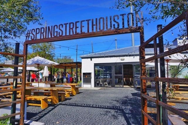 1111 Edwards Street, Houston, TX 77007