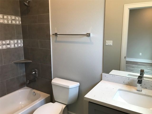 1111 Edwards Street, Houston, TX 77007