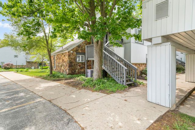 18120 Stoneridge St Apt B, South Bend, IN 46637