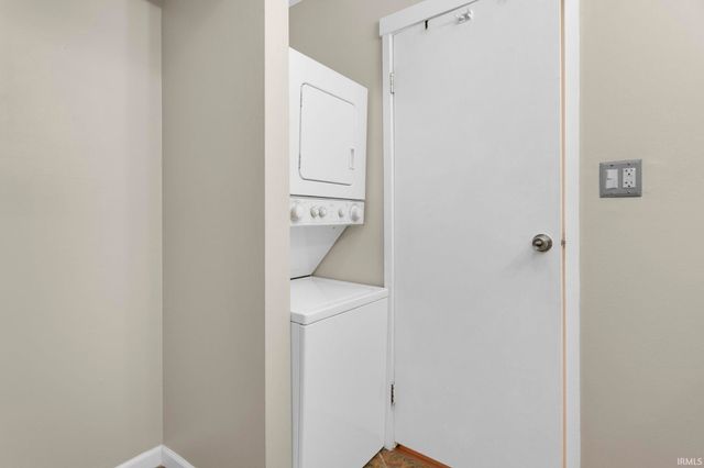 18120 Stoneridge St Apt B, South Bend, IN 46637