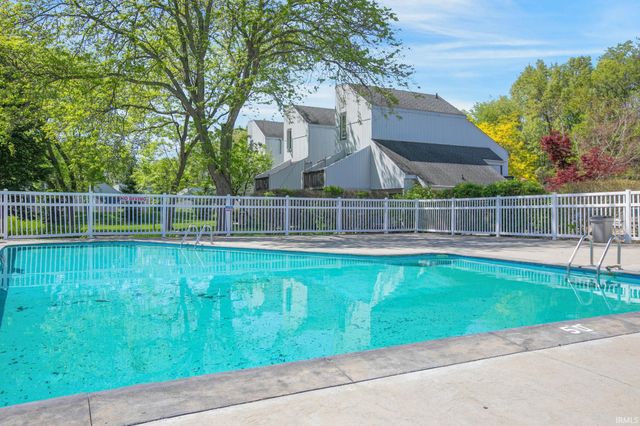 18120 Stoneridge St Apt B, South Bend, IN 46637