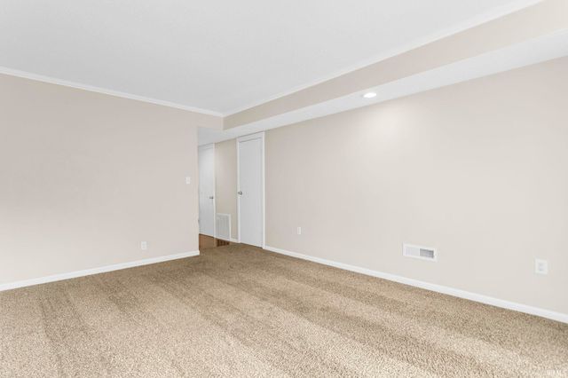 18120 Stoneridge St Apt B, South Bend, IN 46637