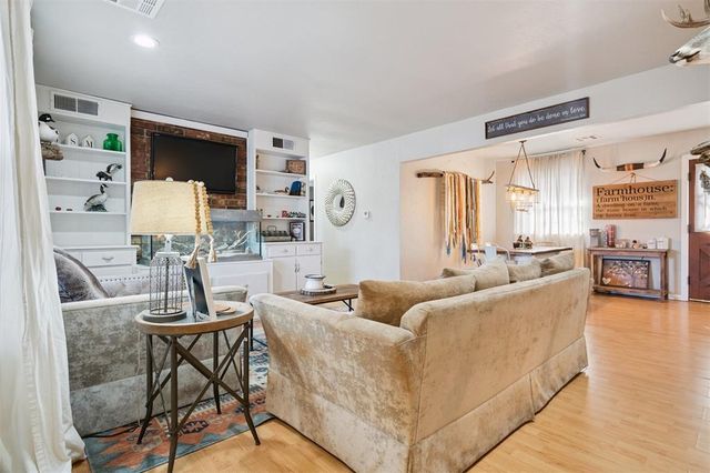 652 Reynolds Road, Edmond, OK 73013