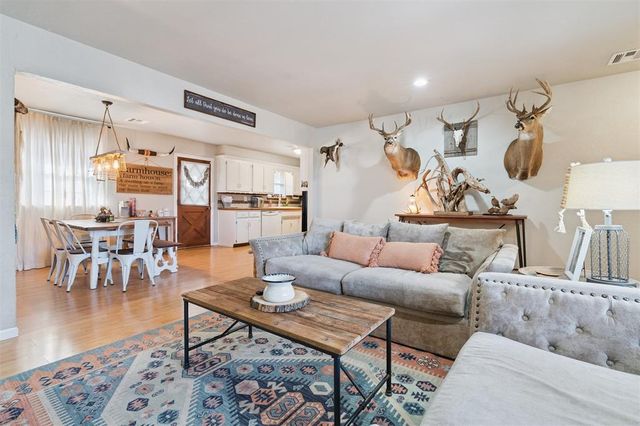 652 Reynolds Road, Edmond, OK 73013