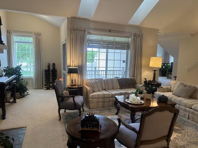 W397N5996 Autumn Woods DRIVE, Oconomowoc, WI 53066
