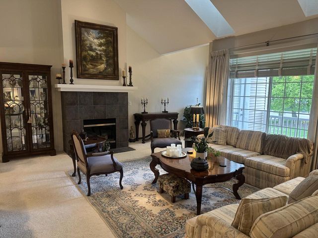 W397N5996 Autumn Woods DRIVE, Oconomowoc, WI 53066