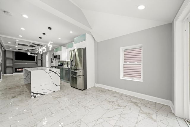 7918 S Anthony Avenue, Chicago, IL 60619