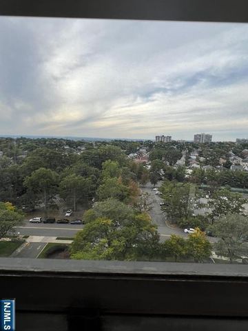 2 Horizon Road 1423, Fort Lee, NJ 07024
