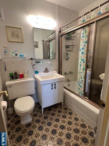 2 Horizon Road 1423, Fort Lee, NJ 07024
