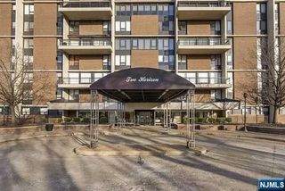 2 Horizon Road 1423, Fort Lee, NJ 07024