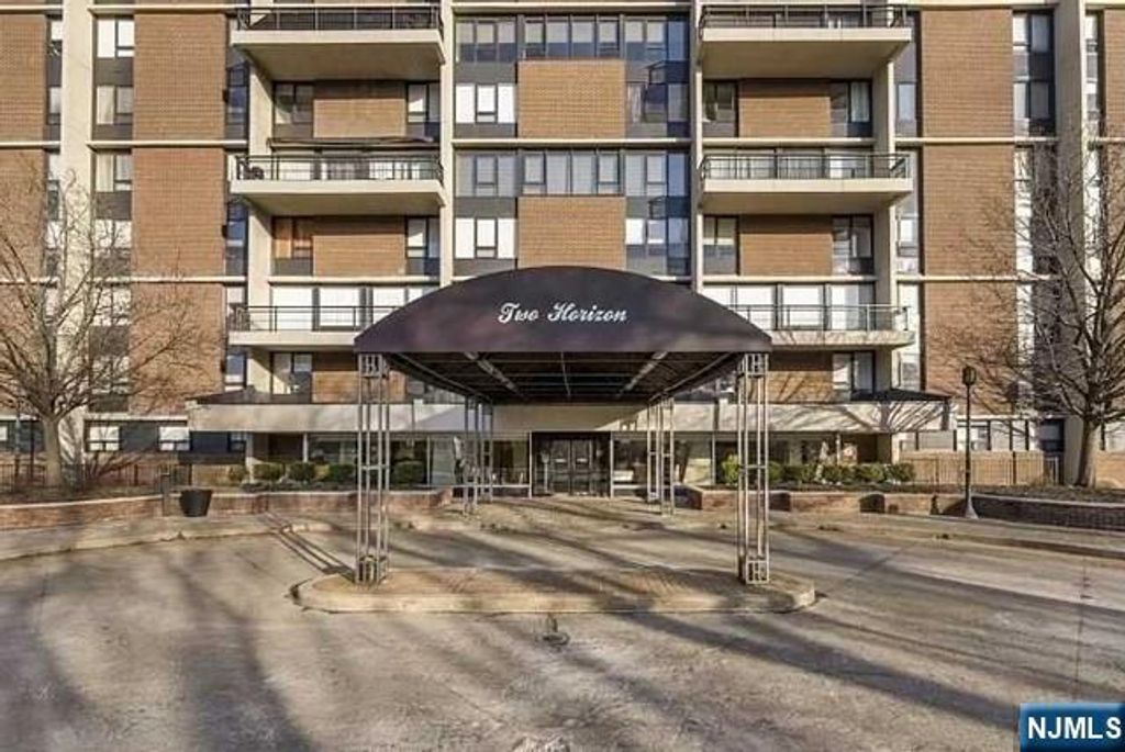 2 Horizon Road 1423, Fort Lee, NJ 07024