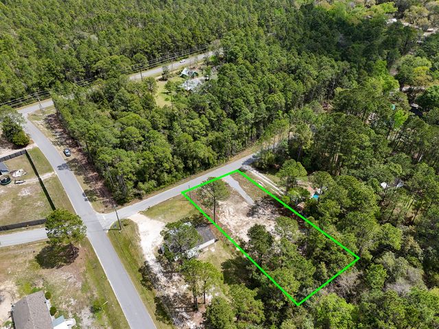 164 Memorial Lane, Freeport, FL 32439
